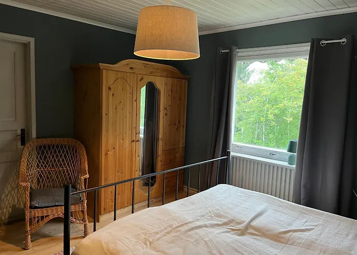 Daltorp - Aeldre, Charmigt Hus Pa Landet