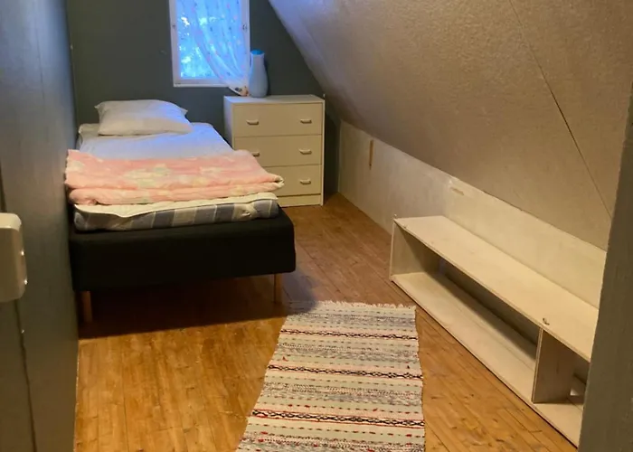 Daltorp - Aeldre, Charmigt Hus Pa Landet